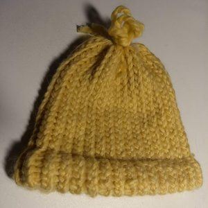 child hand knit toque NWT
